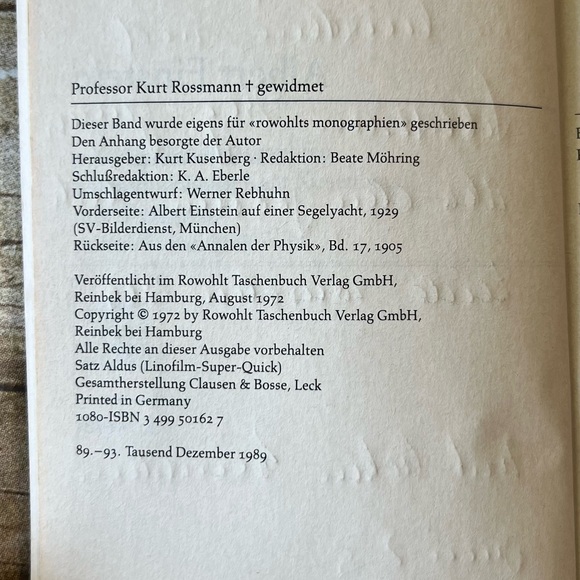 Einstein by Johannes Wickert - Blue Cover
paperback Book - Picture 3 of 4